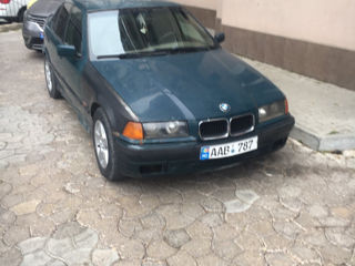 BMW 3 Series foto 7