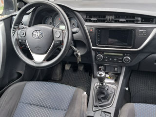 Toyota Auris foto 2