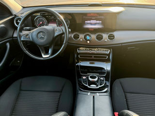 Mercedes E-Class foto 8