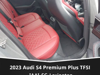 Audi S4 foto 8