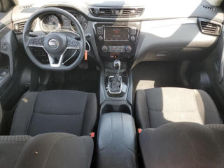 Nissan Rogue foto 8