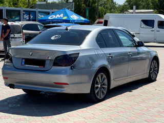 BMW 5 Series foto 4