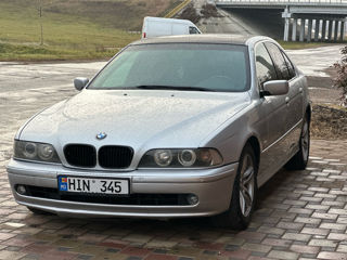 BMW 5 Series foto 2