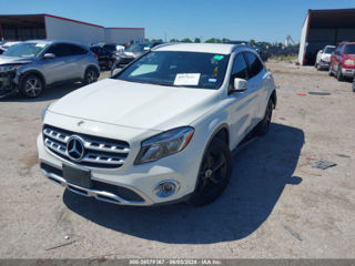 Mercedes GLA foto 2