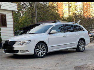 Skoda Superb foto 2