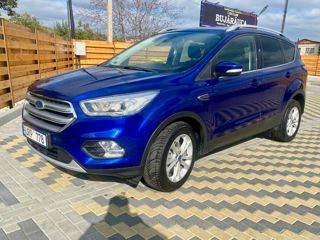 Ford Kuga foto 2