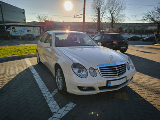 Mercedes E-Class foto 2