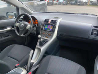 Toyota Auris foto 8