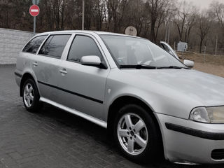 Skoda Octavia foto 2