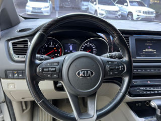 KIA Carnival foto 15