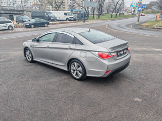 Hyundai Sonata foto 8