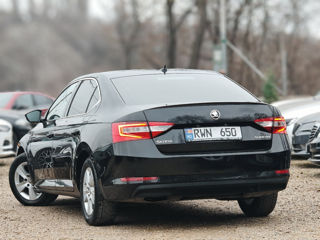 Skoda Superb foto 4