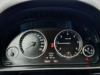 BMW 5 Series foto 15