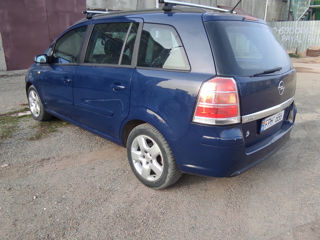 Opel Zafira foto 4