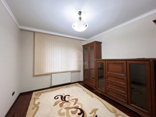 Apartament cu 4 camere, 100 m², Botanica, Chișinău foto 11