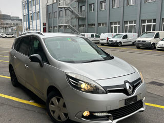 Renault Grand Scenic foto 2