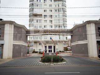 Penthouse cu priveliște panoramică în complexul Crown Plaza, str. București, Centru foto 17