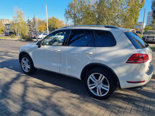 Volkswagen Touareg foto 8