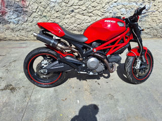 Ducati Monster 696 foto 1