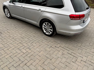 Volkswagen Passat foto 3