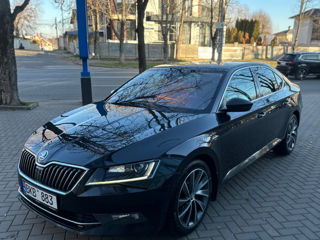 Skoda Superb foto 2