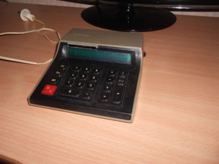 Vând calculator (Продаю калькулятор) foto 2