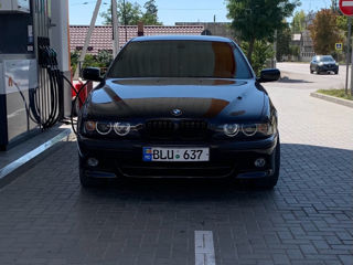 BMW 5 Series foto 1