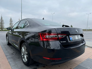 Skoda Superb foto 3