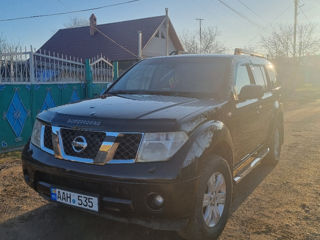 Nissan Pathfinder foto 7