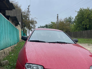 Mazda 323 foto 1