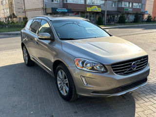 Volvo XC60 foto 1