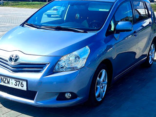 Toyota Verso foto 2