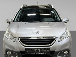 Peugeot 2008 foto 2