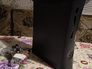 Xbox 360 120gb + 2 Джойстика + 7 игр foto 2