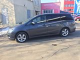 Mitsubishi Grandis foto 1