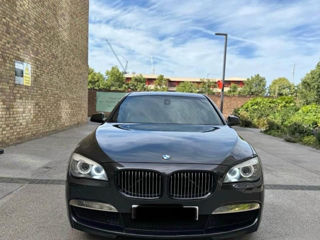 BMW 7 Series foto 2