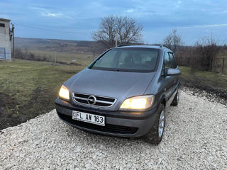 Opel Zafira foto 2