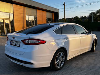 Ford Mondeo foto 2