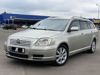 Toyota Avensis foto 7