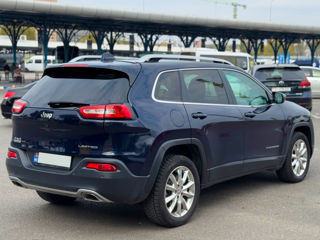 Jeep Cherokee foto 5