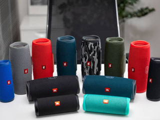 Разбуди соседей шикарным звуком! Портативные Bluetooth колонки JBL от 385 лей!