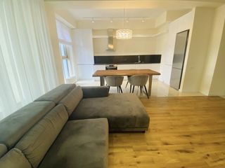 Chirie apartment cu 2 odai + living in Centru (Ambasador) linga Dendrariu