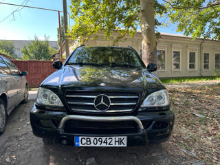 Mercedes M-Class foto 1