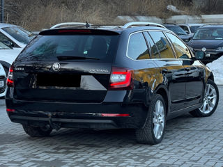 Skoda Octavia foto 3