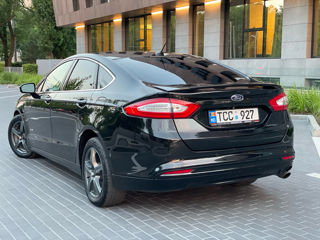 Ford Fusion foto 4