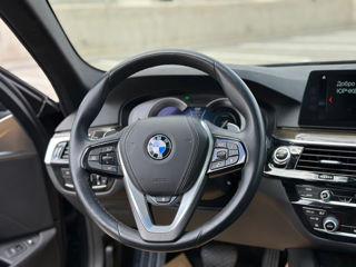 BMW 5 Series foto 10