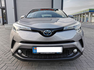 Toyota C-HR foto 1