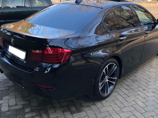 BMW 5 Series foto 7