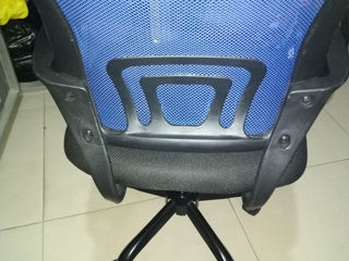 Компьютерный ортопедический стул в хорошем состоянии foto 2