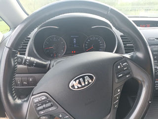 KIA Cerato foto 8